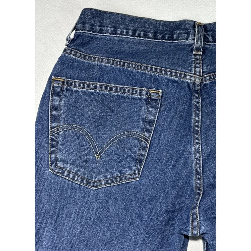 Levis 2nd pictures back